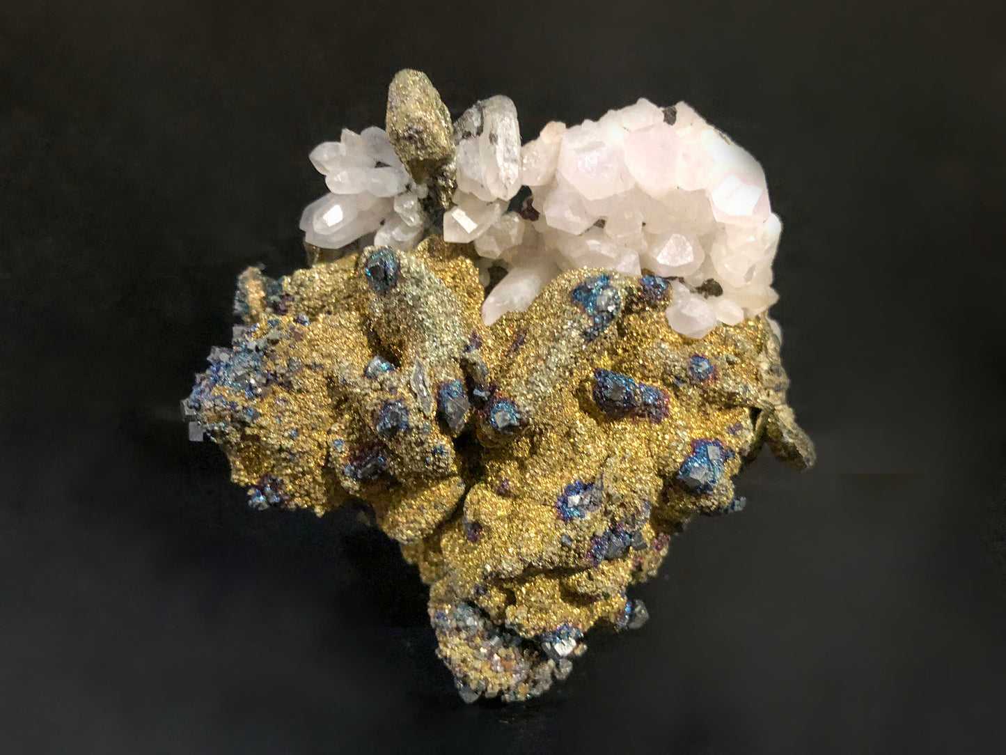 POLYBASITE on CHALCOPYRITE with QUARTZ
