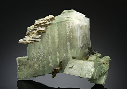 ADULARIA with EPIDOTE
