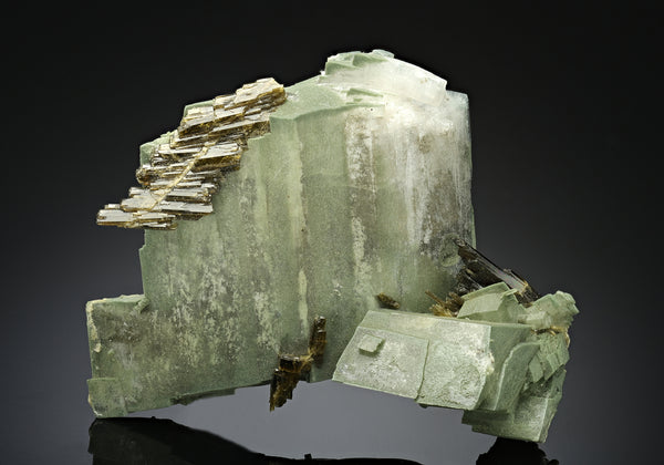 ADULARIA with EPIDOTE