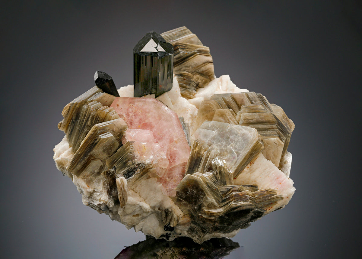 FLUORAPATITE with SCHORL MUSCOVITE and FELDSPAR