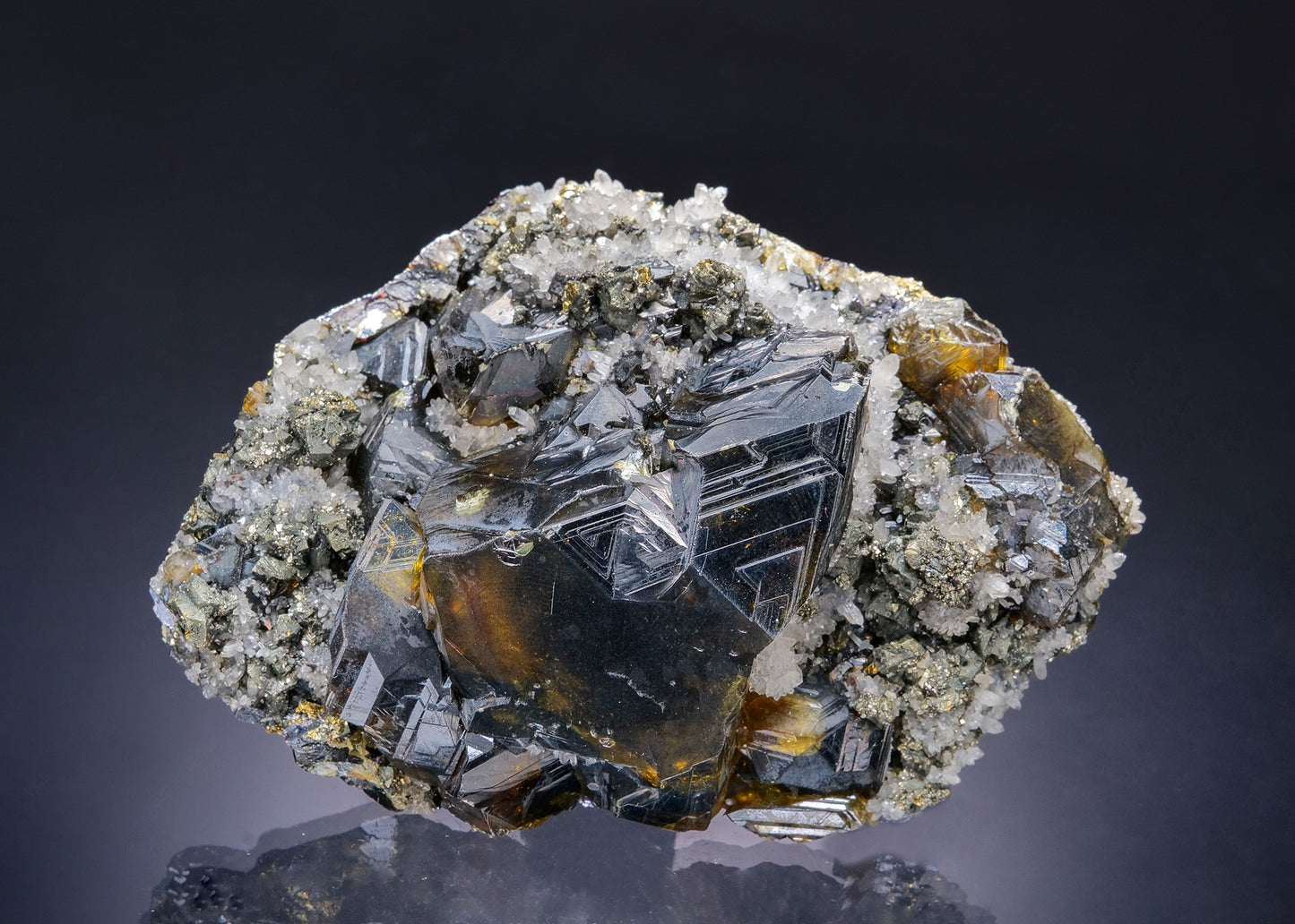SPHALERITE with CHALCOPYRITE on QUARTZ