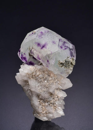 FLUORITE on QUARTZ