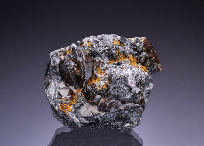SCHEELITE in FERBERITE