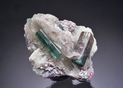 ELBAITE on QUARTZ with Cleavelandite and Lepidolite