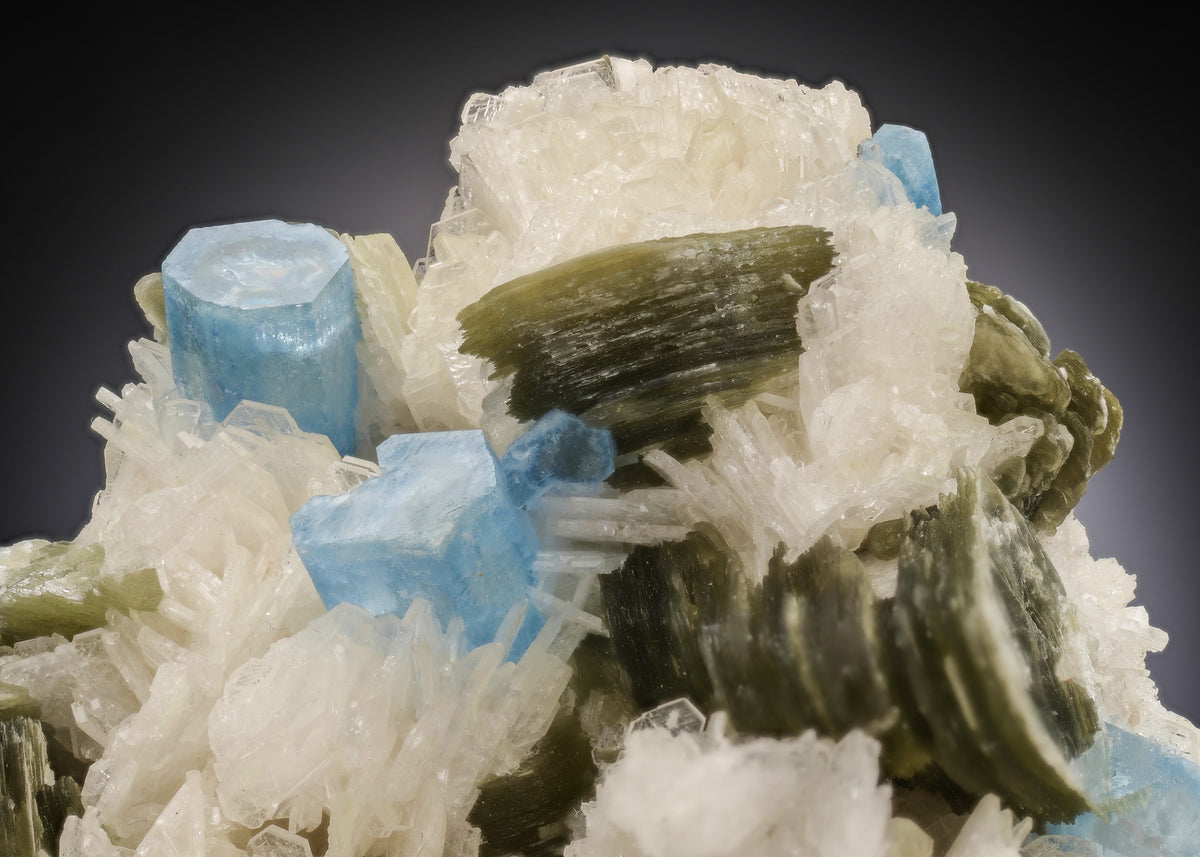 BERYL var. Aquamarine with Cleavelandite and MUSCOVITE