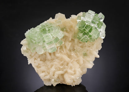 FLUORAPOPHYLLITE-(K) on STILBITE-Ca