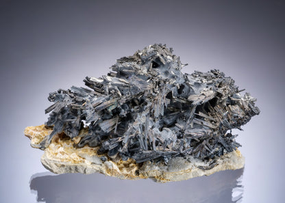 DYSCRASITE in NATIVE ARSENIC