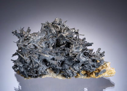 DYSCRASITE in NATIVE ARSENIC
