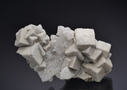 QUARTZ epimorphs after FLUORITE