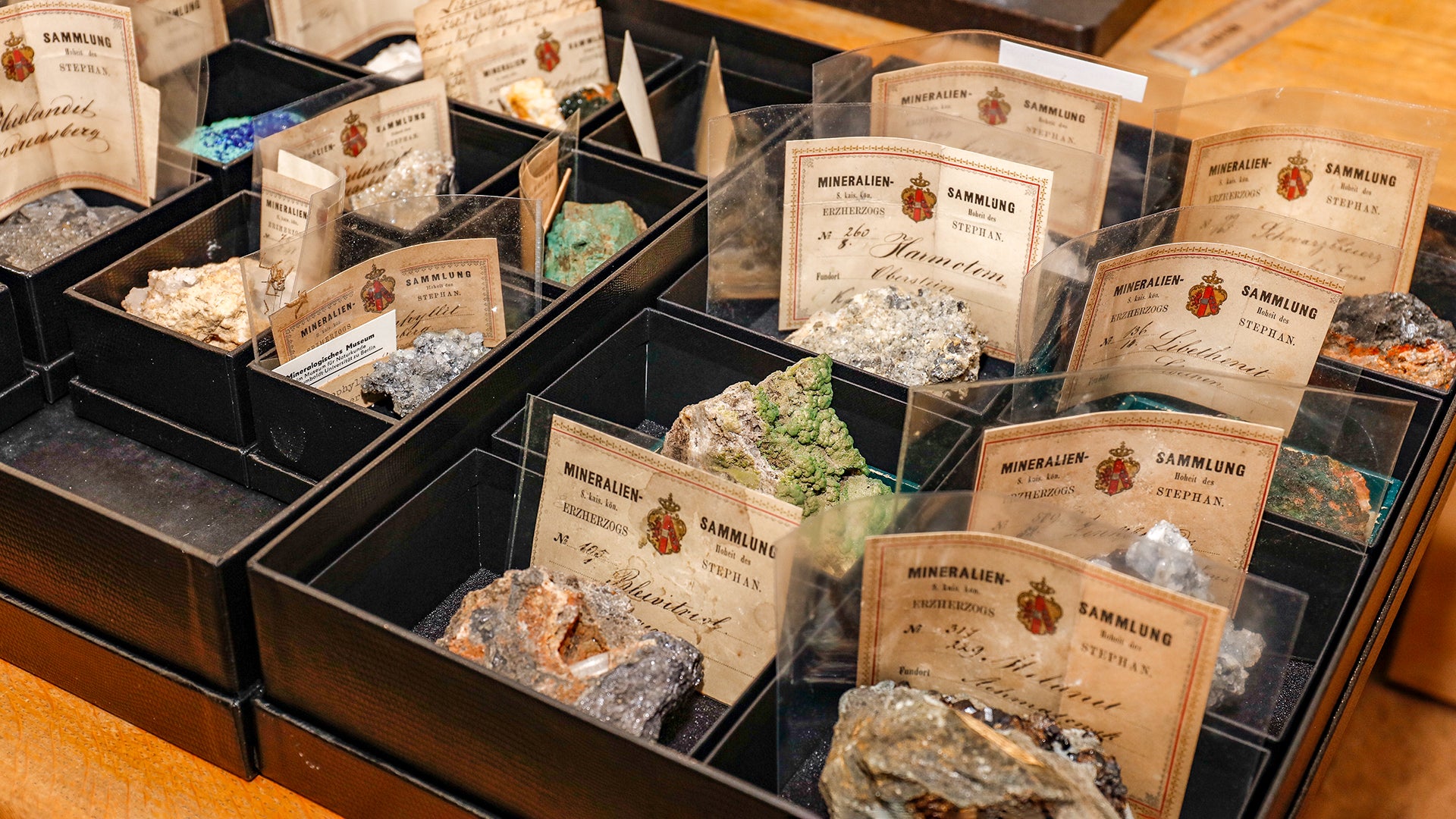  Crystal クリスタル クラシック Crystal Classics Fine Minerals